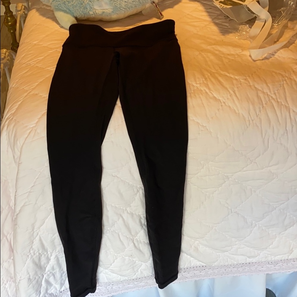 Black lululemon leggings